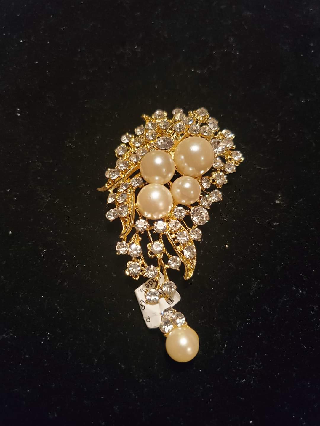 Pearl Broach