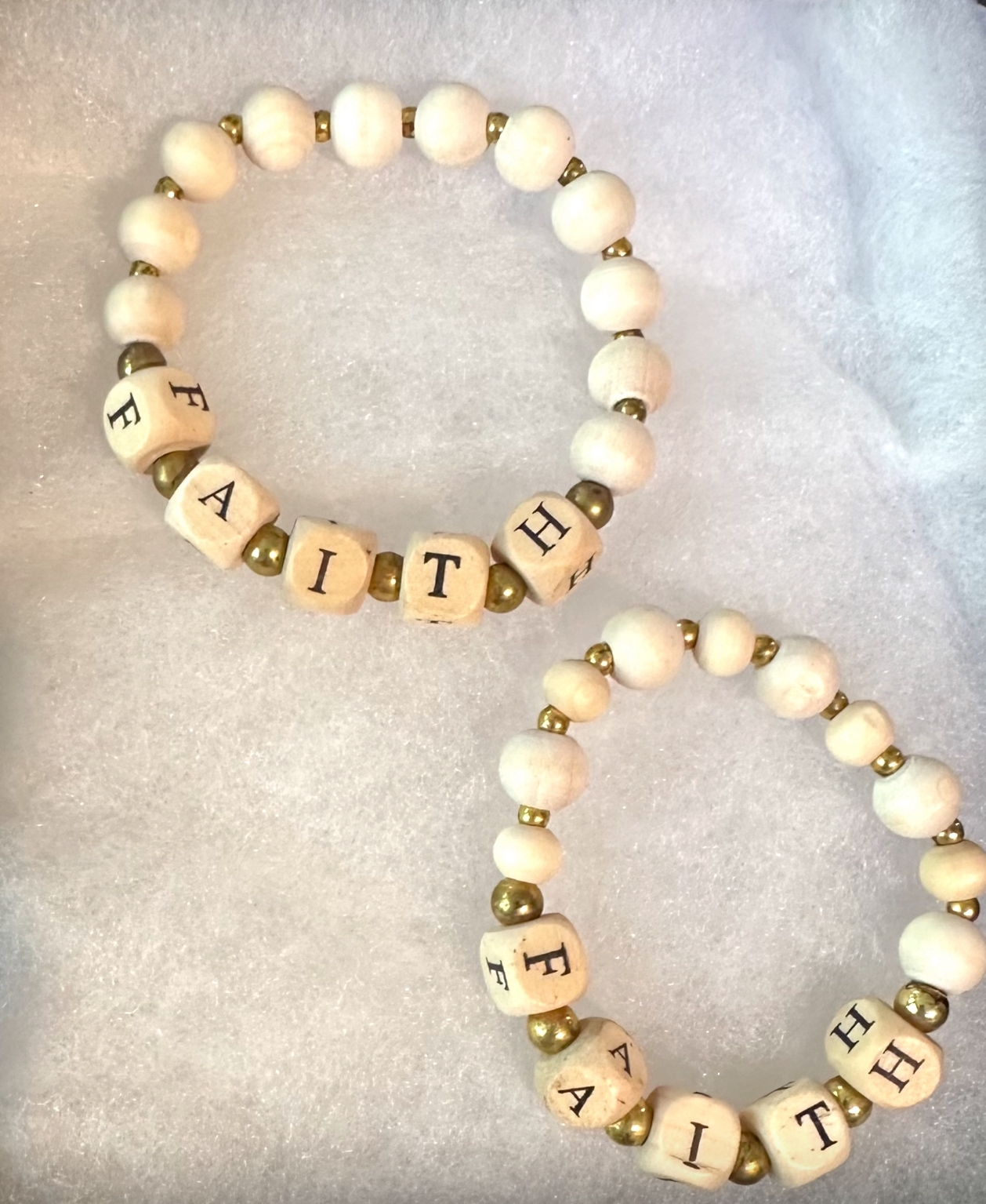 Men and women’s Letter bracelets