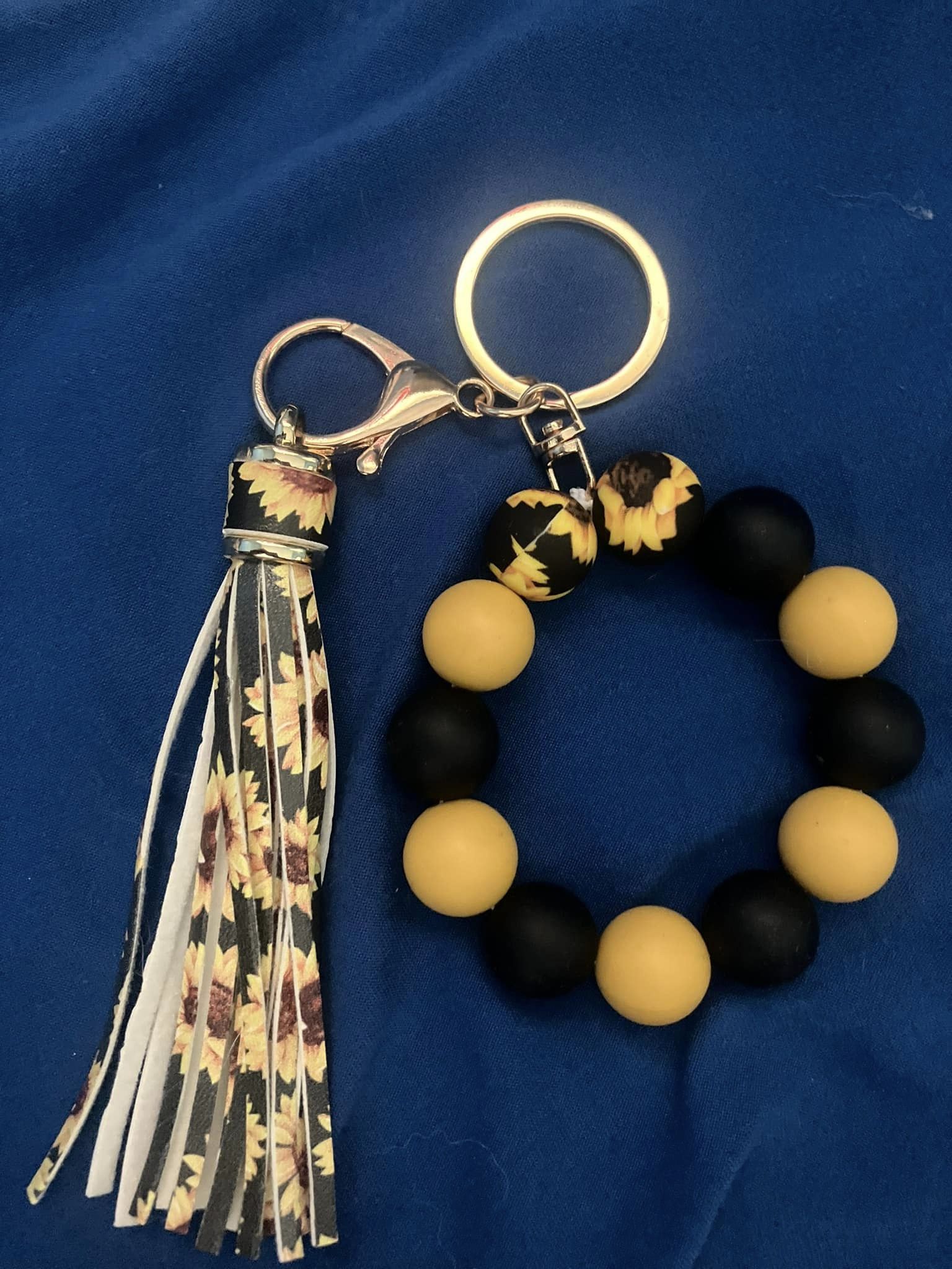Beautiful Silicone Wristlet Keychain Bracelet